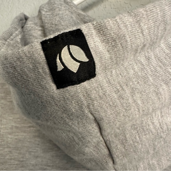 Dutch Bros Cropped Hoodie XS+SMALL Gray w/Black Logo Rose DB 1992 Cute! - Picture 7 of 8